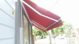 Toldo retráctil