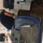 HUNTERCLEAN MR. Personal laborando extraccion de liquidos