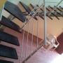 ESCALERA DE INOX CON BARANDAL Y MADERA