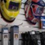 Subido por visitante en 07/03/2017 - Careta para soldar y esmerilar, con sombra variable, cuentan con dos sensores, que permiten obscurecer el visor de soldadura, al momento de presentarse la chispa o arco eléctrico. disponibles en color negro, o estampadas con los colores de los club deportivos. Guadalajara, América, Tigres, Monterrey.
