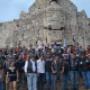 Motociclistas en el monumento a la patria.