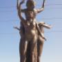 Subido por visitante en 25/09/2015 - bronce 4 metros de alto, mujer, arbol de la vida