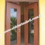 Puerta en tono madera