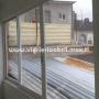 Ventana en aluminio blanco