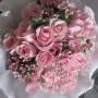 Subido por visitante en 03/11/2016 - buquete  rosa en  papel italiano