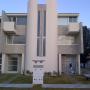 Moderna casa de 3 niveles