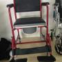 Subido por visitante en 26/01/2017 - SILLA RUEDAS CON BAÑO