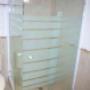 Subido por visitante en 16/12/2015 - CANCEL BAÑO EN ESCUADRA VIDRIO TEMPLADO ALUMINIO COLOR BLANCO ESMERILADO