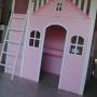 Subido por visitante en 30/03/2017 - Cama alta estilo casita con escritorio abajo con 2 cajones