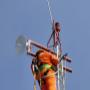 Suministro e instalación de antena y radio