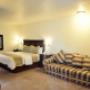 1 king bed. Junior suite