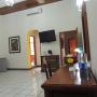 Suite 1 king bed, balcony, coffe mak