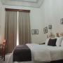 1 King bed, smoking, aircon, cirtyvw