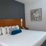 1 King Bed