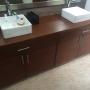 Mueble de baño de madera de caobilla