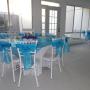 mobiliario con sillas tiffany