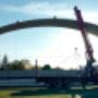 Subido por visitante en 16/10/2017 - Cancha de fútbol en proceso de fabricación de un Arcotecho o Techo sin Estructura o Techo Curvo de Lámina