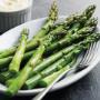 GRILLED ASPARAGUS - hollandaise sauce