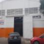 foto cliente visitando su bodega