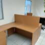 escuadras de trabajo con biombos