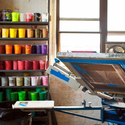 SERIGRAFIA-VS-DTF-UV