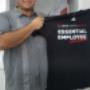 Omni Logistics employee posing in Acuña office