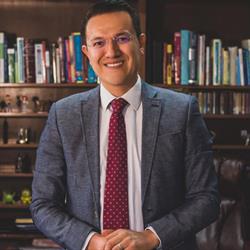 Dr. Adoniram Carrasco Castillo