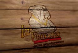La Perrera /  Jochos y Hamburguesas