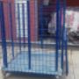 contenedor de basura y reciclados