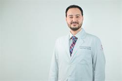 Dr. Ricardo Cavazos G. - Cirujano Mastólogo