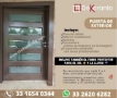 Puerta de exterior