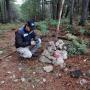 Ubicación de mojoneras en predio forestal