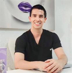 Dr. Enzo - Cirujano Plástico Certificado