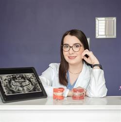 Dra. Maria Fernanda Cervantes Ibarra, Dentista - Odontólogo