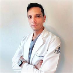 Angiólogo y Cirujano Vascular en CDMX Dr. Enrique Santillán Aguayo