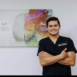 Dr. José Alfredo Espinosa Mora, Neurocirujano