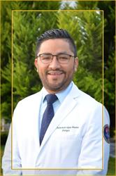 Dr. Emmanuel López Méndez Urólogo