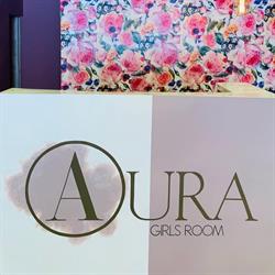 Aura girls room