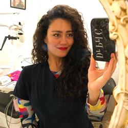 ODONTOLOGA Dra Perla Carrera Dentista
