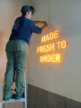 Fabricación e instalación de letreros luminosos